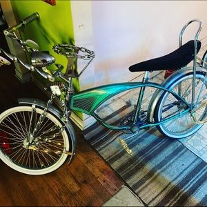 Custom Lowrider bike schwinn stingray 20 inch